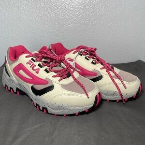 Fila Women’s Hiking Tennis Shoes- size 6.5- tan/pink/black. NWT.